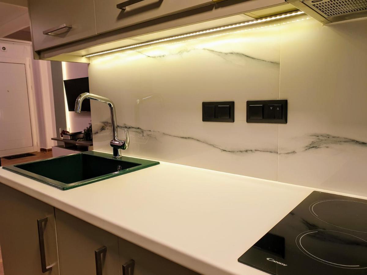 City House Loft Apartment กาลามาตา ภายนอก รูปภาพ